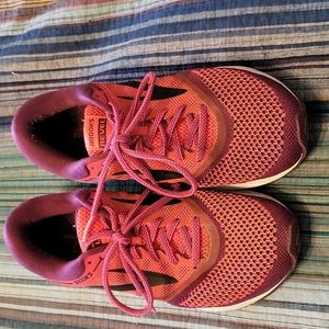 Brooks Women's Sneakers - Pink and Purple